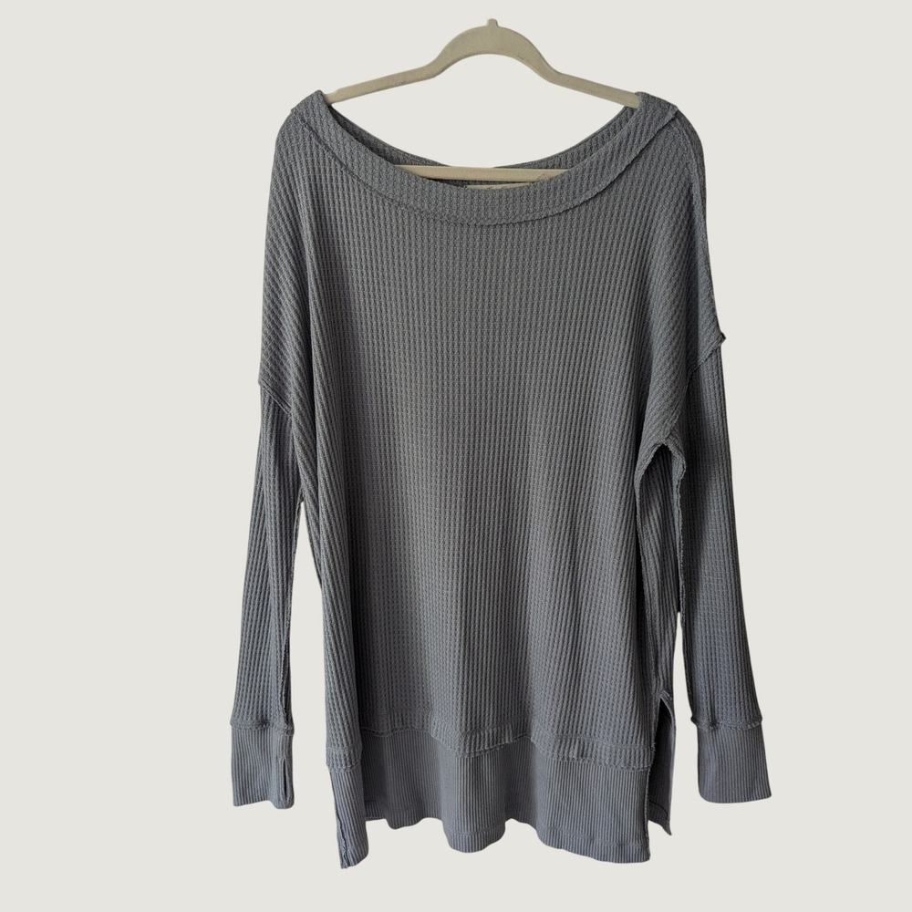 We The Free People North Shore Thermal Top Sz L Grey Waffle Knit Thumbhole Relax